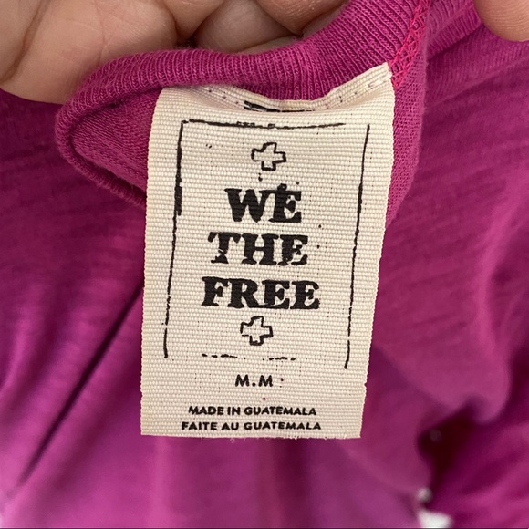 Pink T-Shirt with flair - Picture 2 of 4